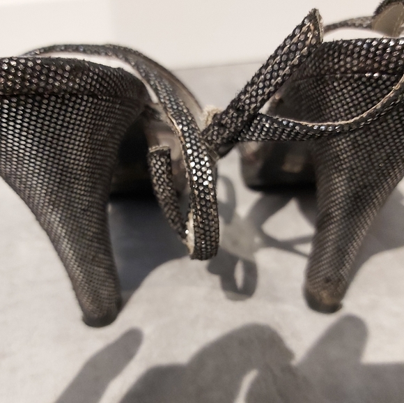 Shiny American Eagle heels - Picture 2 of 3